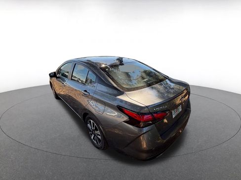 Used 2025 Nissan Versa SV image 7