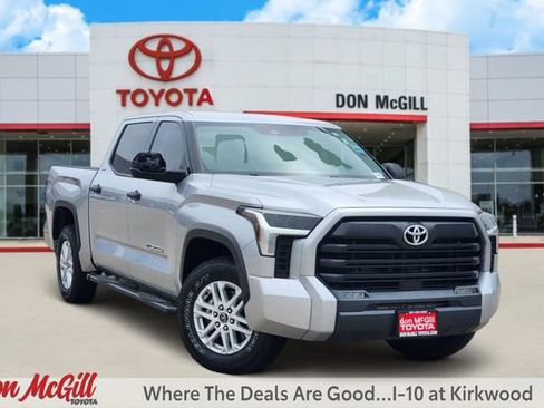 Used 2022 Toyota Tundra SR5 RWD image 1
