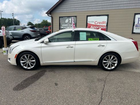 Used 2013 Cadillac XTS Luxury w/ Driver Awareness Package FWD image 8