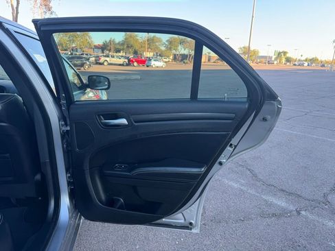 Used 2014 Chrysler 300 S w/ Luxury Group image 17