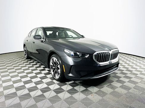 Used 2026 BMW 530i xDrive w/ Premium Package AWD/4WD image 2