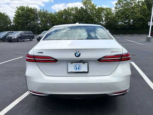 Used 2024 BMW 530i xDrive AWD/4WD image 4