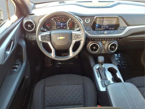 Used 2022 Chevrolet Blazer LT image 11