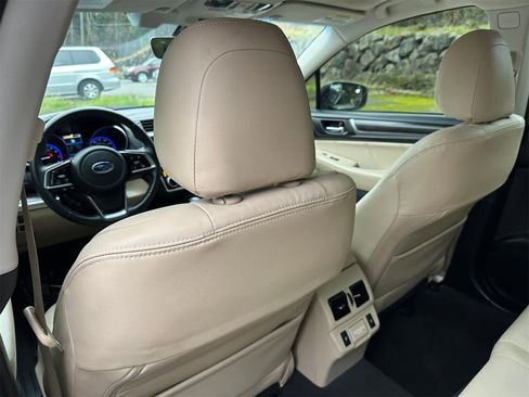 Used 2018 Subaru Legacy 3.6R Limited image 9