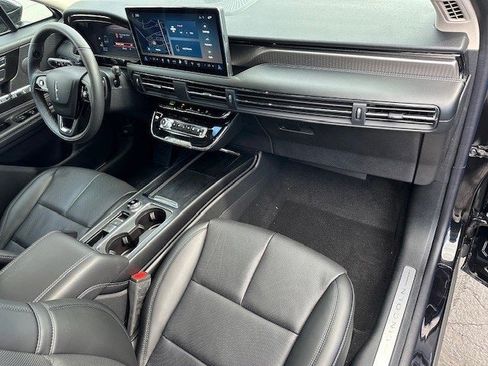 New 2026 Lincoln Corsair Premiere image 23