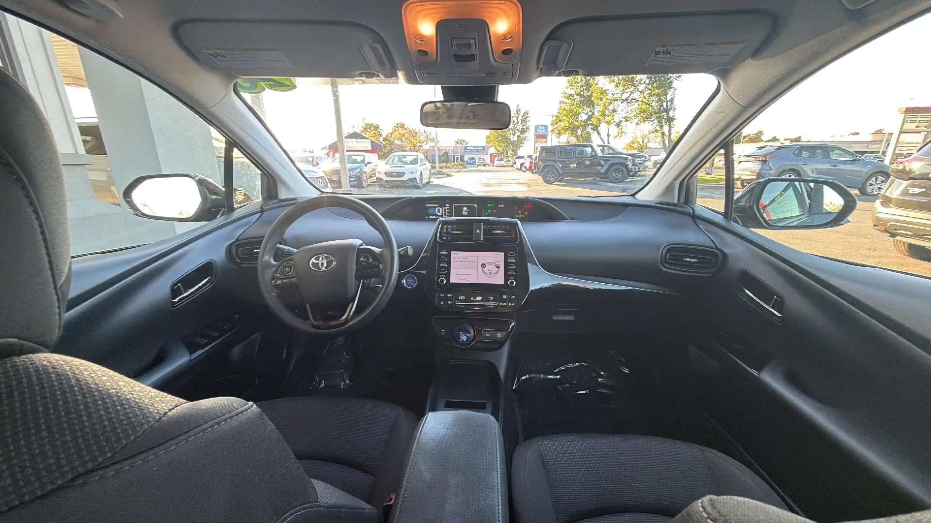Used 2020 Toyota Prius LE AWD/4WD image 16