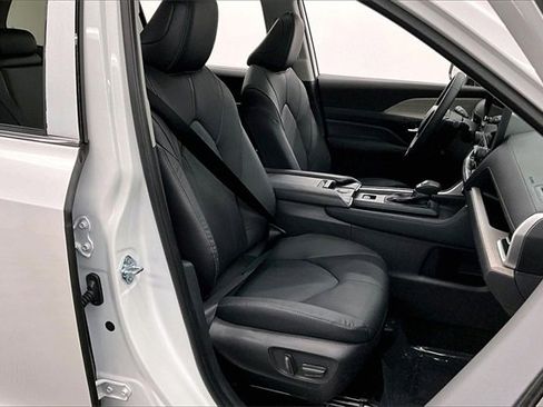 Used 2025 Toyota Grand Highlander AWD Hybrid image 7