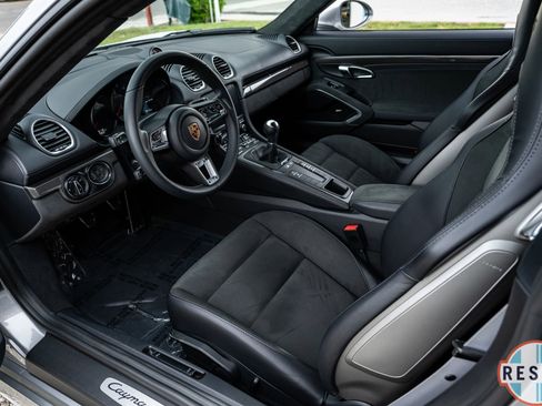 Used 2024 Porsche 718 Cayman GTS RWD image 7