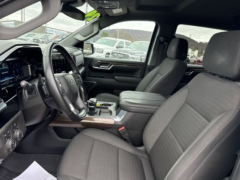 Used 2024 Chevrolet Silverado 1500 RST w/ Z71 Off-Road Package image 12