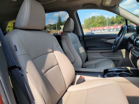 Used 2022 Honda Pilot Touring image 19