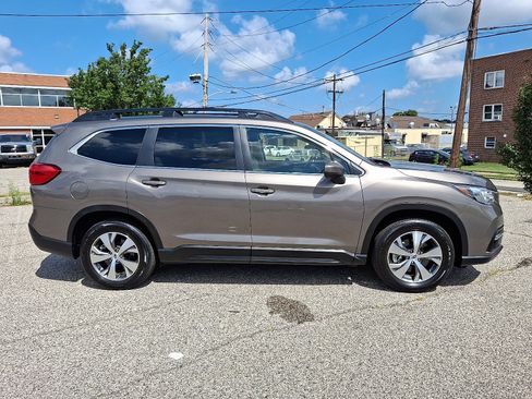 Used 2022 Subaru Ascent Premium w/ Convenience Package image 7