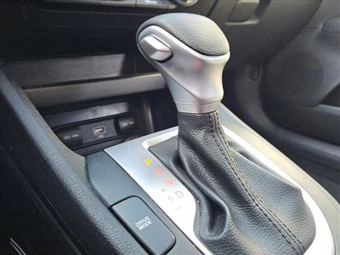 Used 2022 Kia Forte LXS image 12