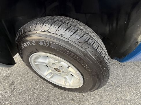 Used 2000 Dodge Dakota 2WD Club Cab image 23