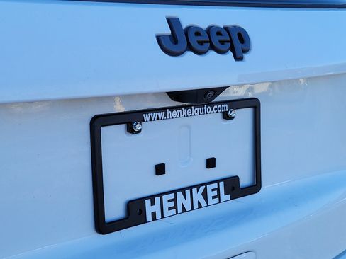 Used 2024 Jeep Compass Latitude w/ Convenience Group image 23