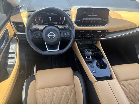 Used 2023 Nissan Rogue Platinum w/ Platinum Premium Package FWD image 14