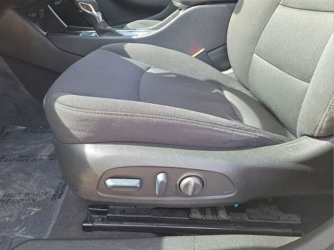 Used 2024 Chevrolet Malibu LT image 21