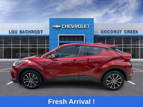 Used 2019 Toyota C-HR LE FWD image 5