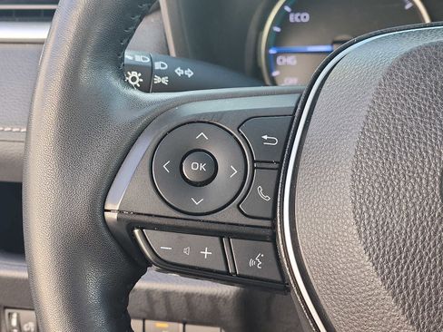 Used 2022 Toyota RAV4 XLE image 21