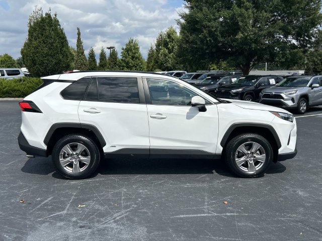 Used 2025 Toyota RAV4 XLE AWD/4WD image 3