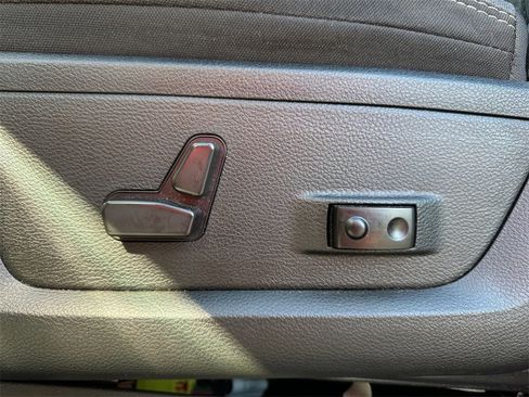 Used 2021 RAM 2500 Big Horn w/ Level 1 Equipment Group image 25