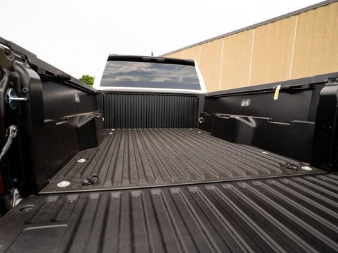 Used 2025 Toyota Tacoma SR image 32