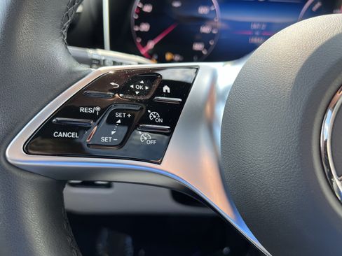 Certified 2025 Mercedes-Benz GLC 350e 4MATIC image 19
