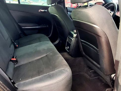 Used 2011 Dodge Charger SE image 15