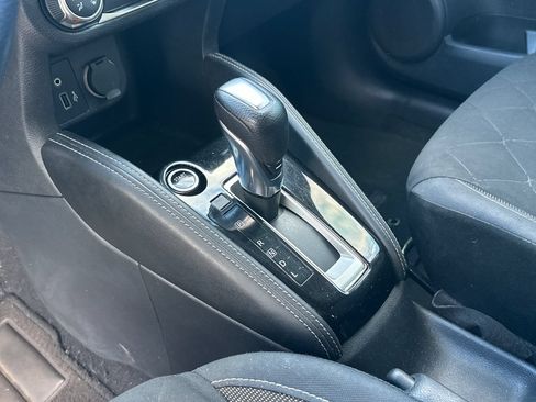 Used 2018 Nissan Kicks S FWD image 18