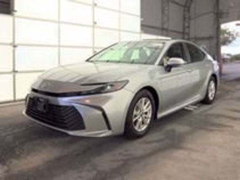 Used 2025 Toyota Camry LE FWD image 14