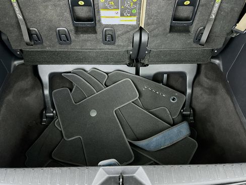 Used 2021 Toyota Sienna XLE image 31