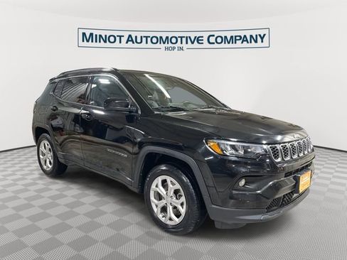 Certified 2024 Jeep Compass Latitude AWD/4WD image 1
