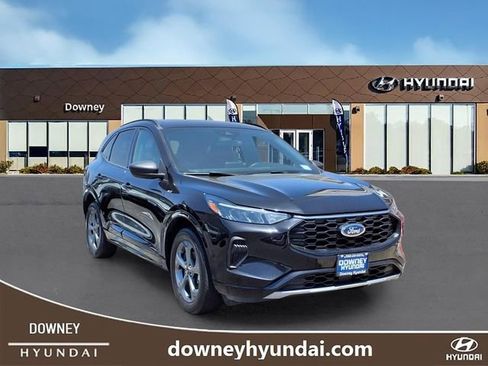 Used 2024 Ford Escape ST-Line AWD/4WD image 3