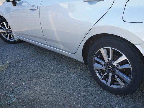 Used 2020 Nissan Versa SV FWD image 6