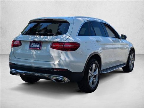 Used 2018 Mercedes-Benz GLC 300 4MATIC image 5