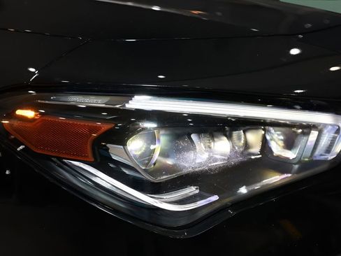 Used 2023 Mercedes-Benz CLA 35 AMG 4MATIC image 30