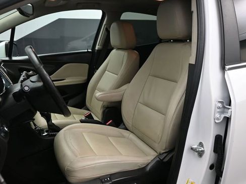 Used 2017 Buick Encore Essence image 5