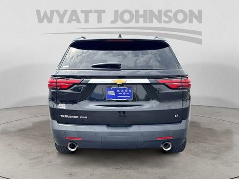 Used 2023 Chevrolet Traverse LT w/ LPO, Cargo Package AWD/4WD image 4