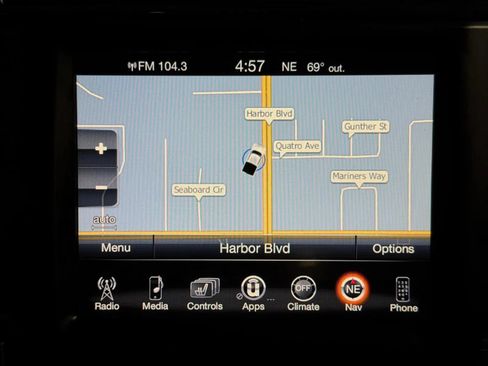 Used 2015 RAM 1500 Laramie w/ Convenience Group AWD/4WD image 40