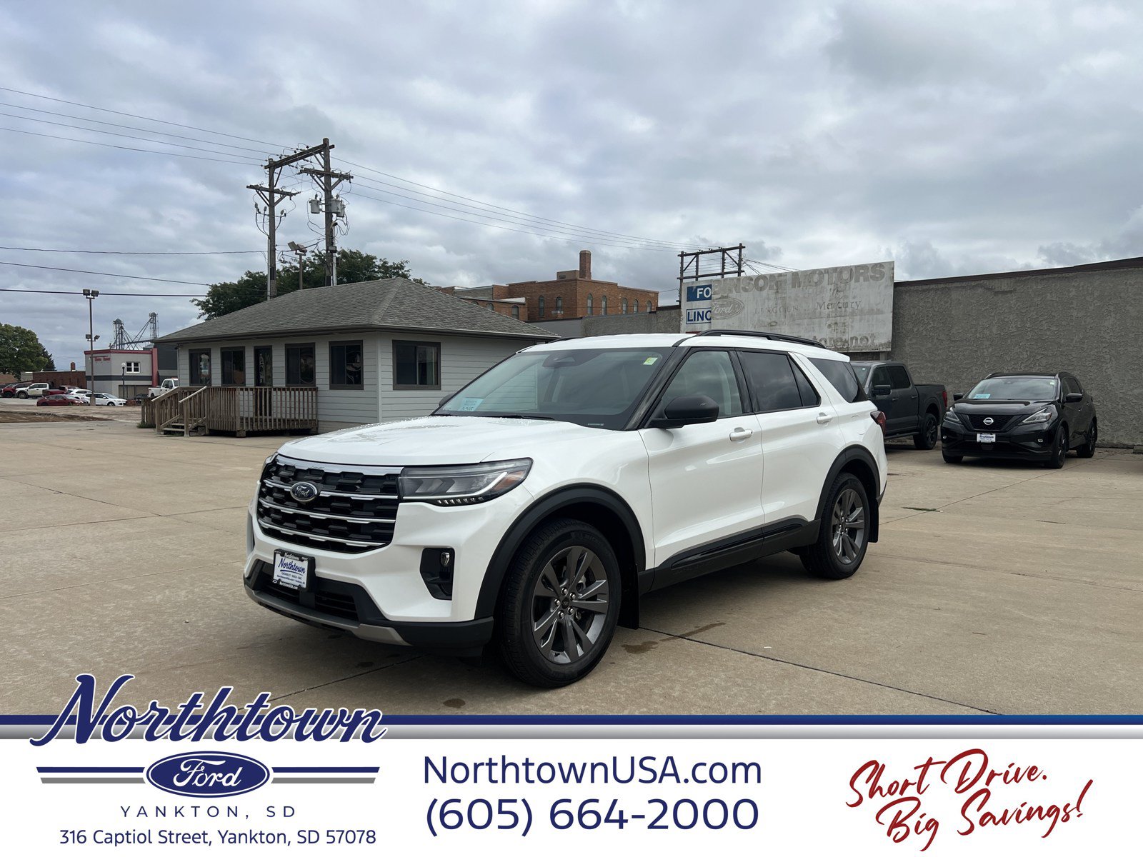 Used 2026 Ford Explorer Active w/ Active Comfort Package AWD/4WD image 1
