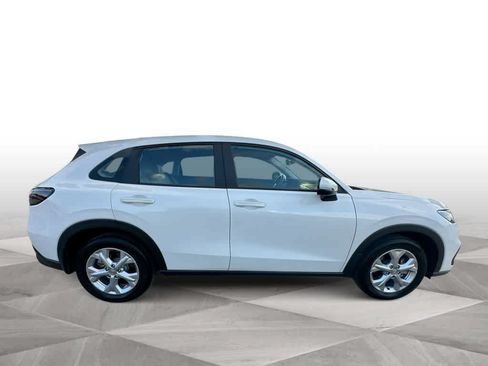 Used 2025 Honda HR-V LX image 9