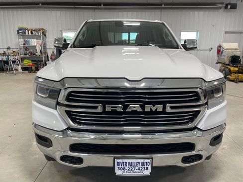 Used 2022 RAM 1500 Laramie AWD/4WD image 2