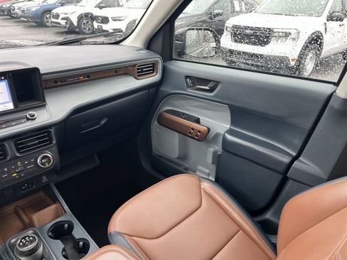 Used 2022 Ford Maverick Lariat image 3