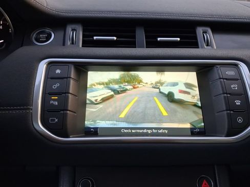 Used 2019 Land Rover Range Rover Evoque SE AWD/4WD image 24