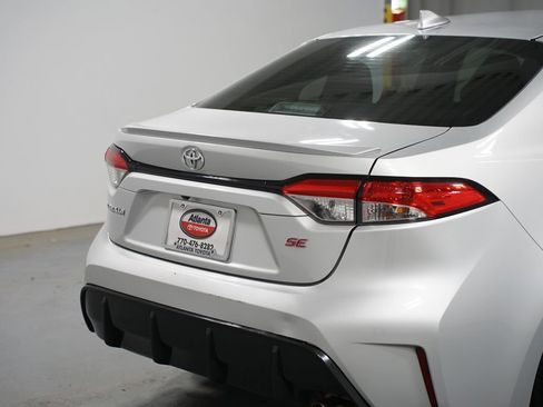 Certified 2024 Toyota Corolla SE FWD image 9