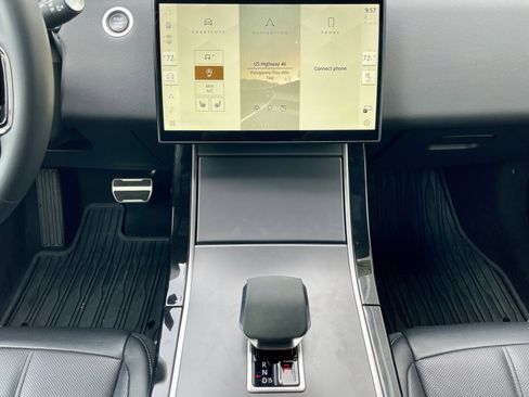 Certified 2024 Land Rover Range Rover Evoque Dynamic SE image 19