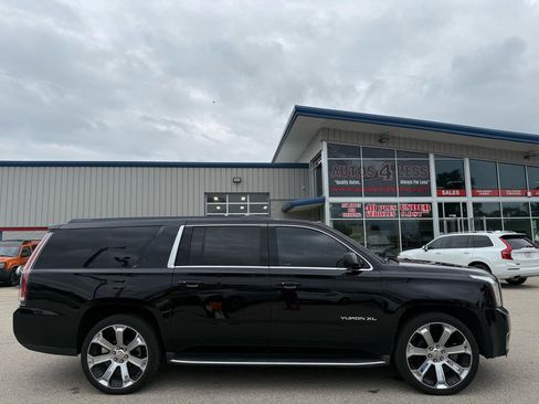 Used 2016 GMC Yukon XL SLT w/ HD Trailering Package AWD/4WD image 2