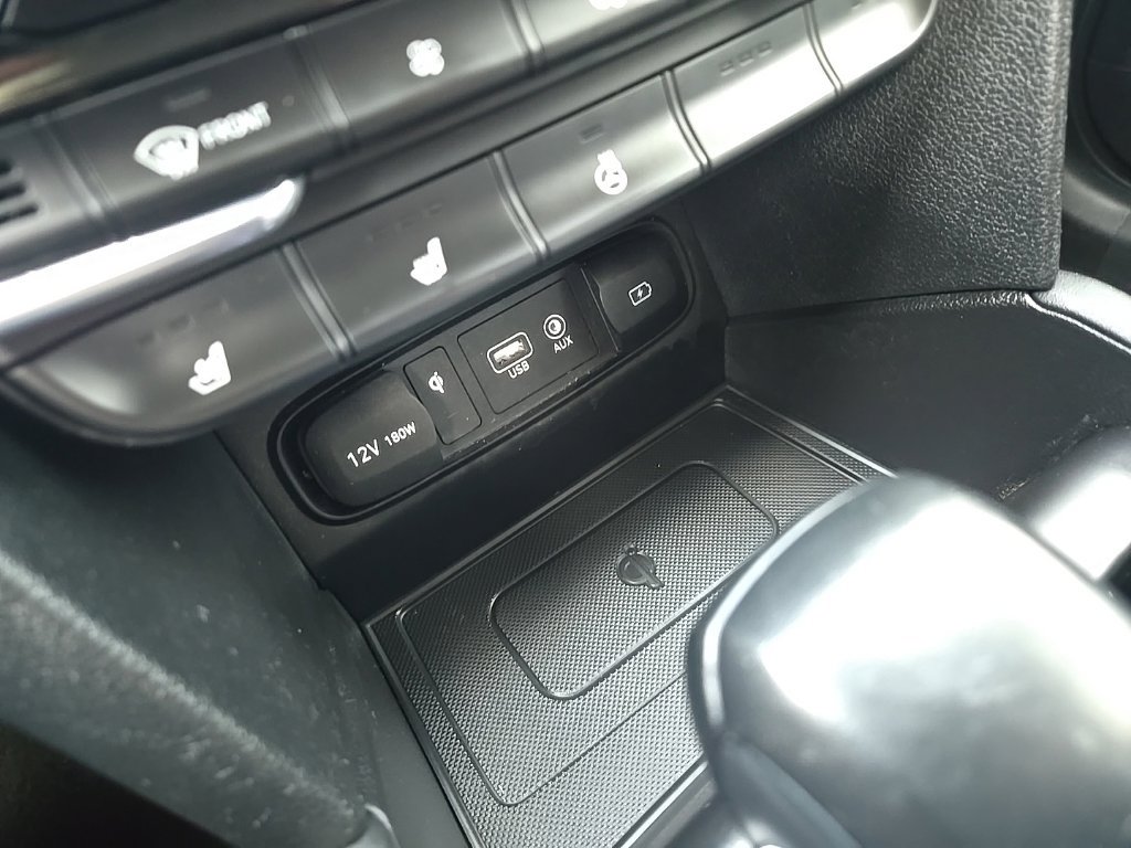 Used 2020 Hyundai Santa Fe Limited AWD/4WD image 45
