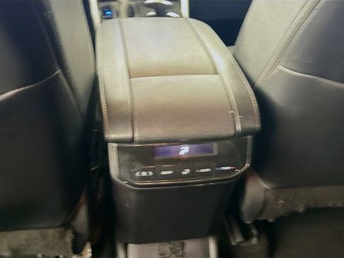 Used 2023 Toyota Highlander XSE FWD image 25