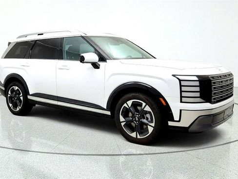 Used 2026 Hyundai Palisade Limited AWD/4WD image 3