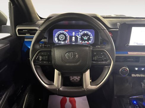 Used 2024 Toyota Tacoma TRD Sport image 16